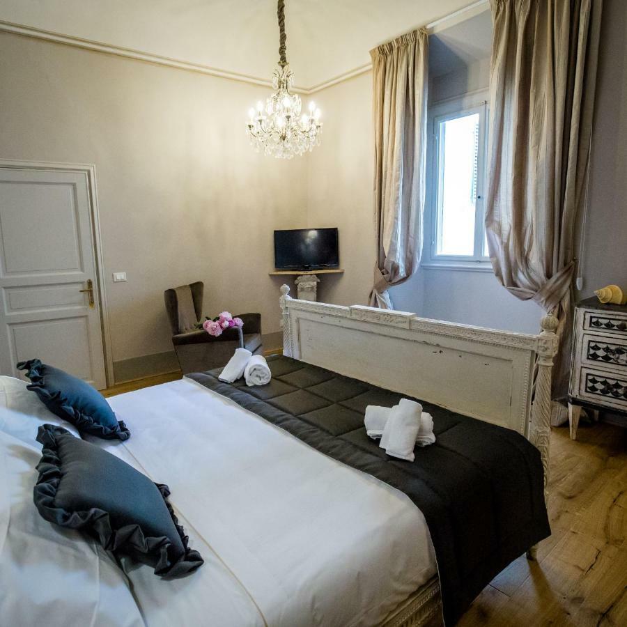 Bed and Breakfast San Pier Novello In Oltrarno Florenz Exterior foto